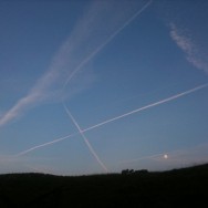 planes drew kisses